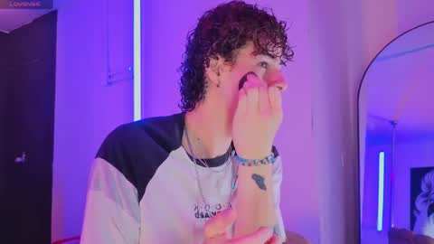 Nova Salvatore online show from April 15, 2026, 2:40 am