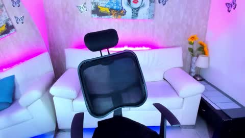 Snapshot of nova_sex1 chatting on February 9, 2026, 10:58 pm nova online show from February 9, 2026, 10:58 pm