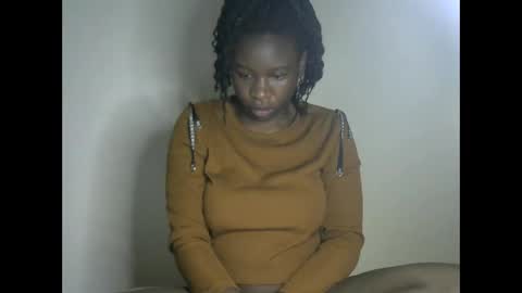 novaah online show from November 9, 2025, 9:13 pm