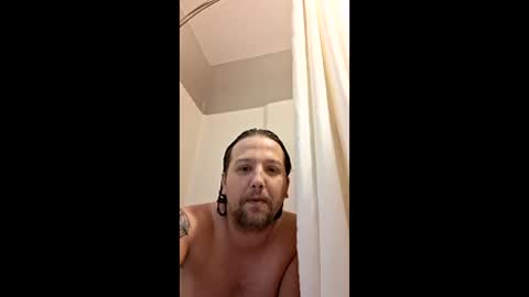 Snapshot of novaandducky chatting on May 27, 2026, 5:04 am NovaAndDucky online show from May 27, 2026, 5:04 am