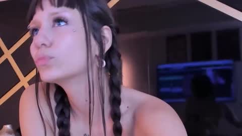 novabeaumont online show from November 23, 2025, 6:30 pm