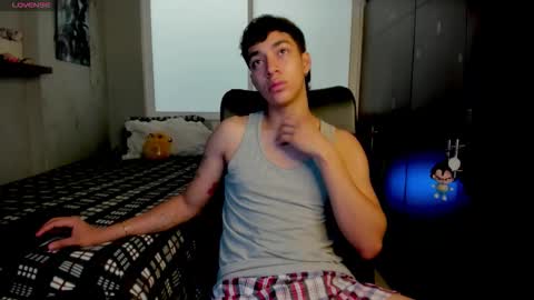 Snapshot of noxx_stark chatting on February 18, 2026, 3:19 pm Noxx online show from February 18, 2026, 3:19 pm