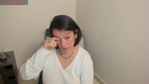 nuit_rose online show from March 3, 2026, 2:50 am