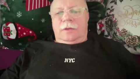 nukiss online show from April 25, 2026, 9:45 am