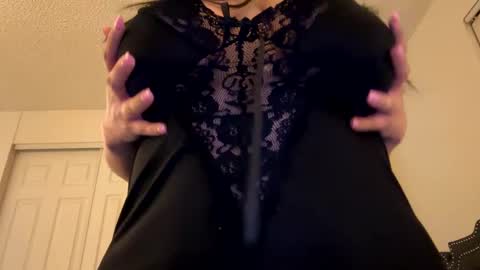 numb__nut online show from January 1, 2025, 4:18 am