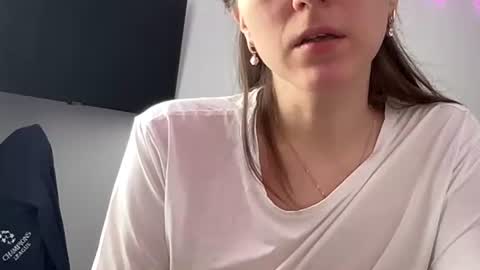 Ema online show from December 21, 2025, 6:20 am