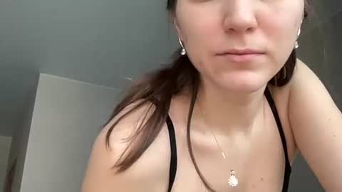 Ema online show from February 12, 2026, 11:16 am