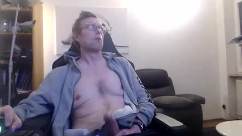 nursefan online show from February 15, 2026, 9:44 pm
