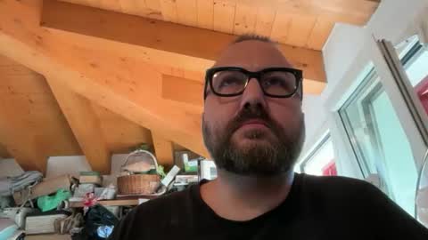 Nutelloso online show from October 8, 2025, 8:01 am