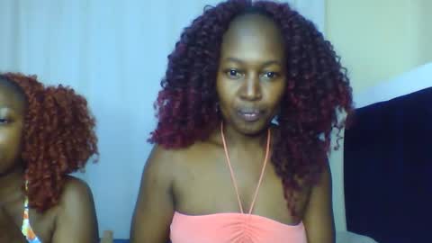 nutgal online show from December 23, 2025, 8:01 am