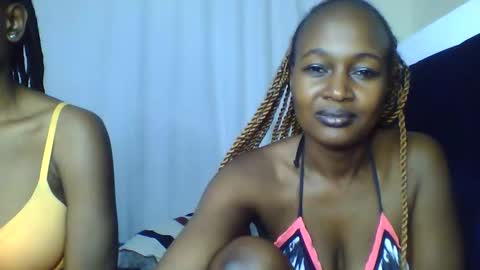 Snapshot of nutgal_ chatting on April 17, 2026, 11:35 am nutgal online show from April 17, 2026, 11:35 am