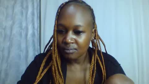 Snapshot of nutgal_ chatting on June 18, 2026, 12:00 am nutgal online show from June 18, 2026, 12:00 am