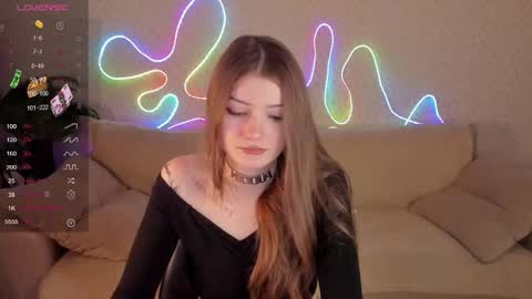 nutsy_kitty online show from February 17, 2026, 4:02 pm