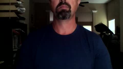 nvrenuff1979 online show from April 6, 2026, 12:06 pm