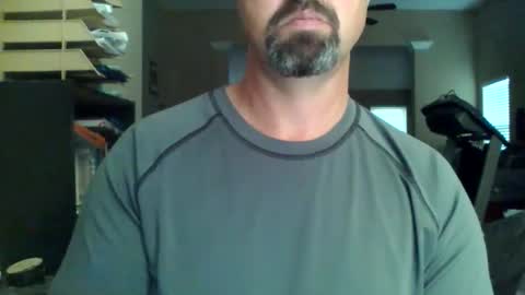 nvrenuff1979 online show from April 16, 2026, 11:33 am