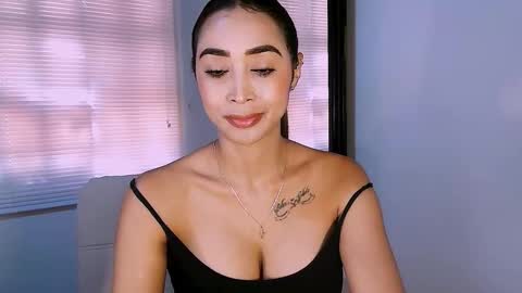 Nycole online show from February 16, 2026, 2:46 pm