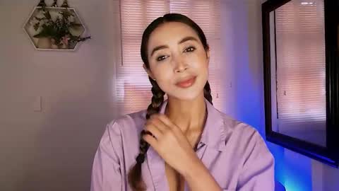 Nycole online show from March 29, 2026, 8:31 pm