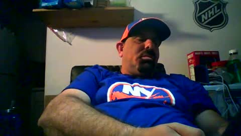 nyisles00 online show from September 21, 2025, 7:59 pm