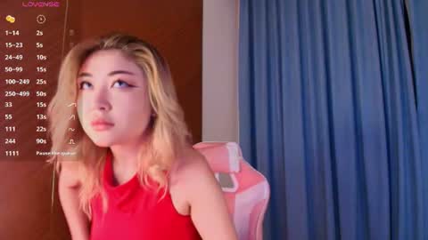 Snapshot of nyomi_moon chatting on July 19, 2026, 8:34 pm nyomi_moon online show from July 19, 2026, 8:34 pm