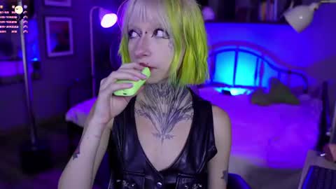 Snapshot of nyx_dolll chatting on June 18, 2026, 4:02 am Nyx Doll online show from June 18, 2026, 4:02 am
