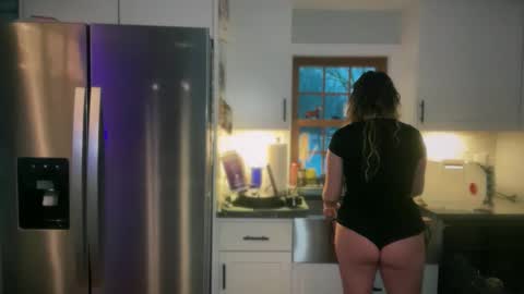 Snapshot of nyxxen chatting on March 7, 2026, 10:40 pm nyxxen online show from March 7, 2026, 10:40 pm