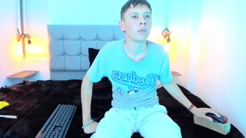 Lyam online show from December 4, 2024, 7:50 am