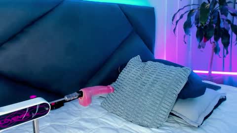 Lua  bohareal  online show from February 25, 2026, 1:26 am