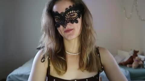 obsessionx_eve online show from June 17, 2026, 11:23 am