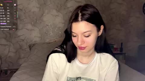 Snapshot of obsidian_glow chatting on February 5, 2026, 8:30 am Amelia online show from February 5, 2026, 8:30 am