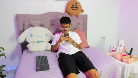 Cris online show from February 15, 2026, 2:19 am