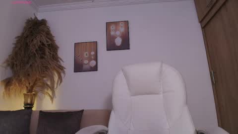 Snapshot of octavia_rouse chatting on April 29, 2026, 1:59 pm independent model online show from April 29, 2026, 1:59 pm
