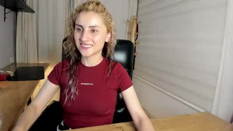 Ana  online show from February 18, 2026, 10:33 am