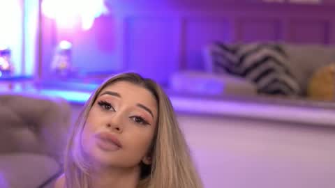 Odette online show from October 17, 2025, 5:21 am