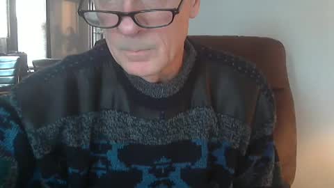 Officer online show from December 25, 2024, 3:49 pm