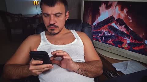 Snapshot of officeman7 chatting on February 5, 2025, 5:20 pm officeman7 online show from February 5, 2025, 5:20 pm