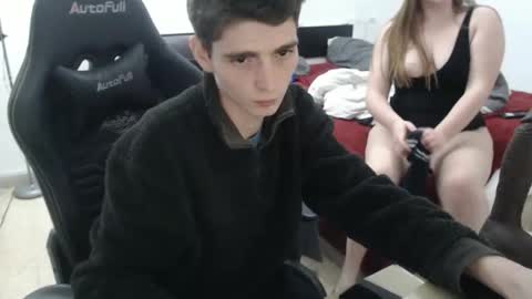 ofsolovicio online show from December 4, 2025, 2:54 am