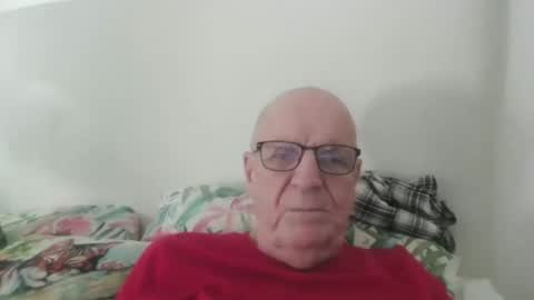 Snapshot of oggi95 chatting on October 2, 2025, 2:13 pm oggi95 online show from October 2, 2025, 2:13 pm