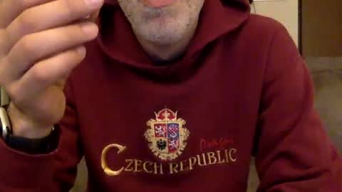 Snapshot of oggs48 chatting on May 8, 2026, 9:42 pm oggs48 online show from May 8, 2026, 9:42 pm