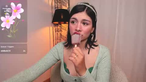 Snapshot of oh__holly chatting on October 8, 2025, 11:46 pm Holly online show from October 8, 2025, 11:46 pm