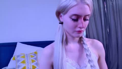 Snapshot of oh__lily chatting on May 21, 2026, 1:40 pm Lily online show from May 21, 2026, 1:40 pm