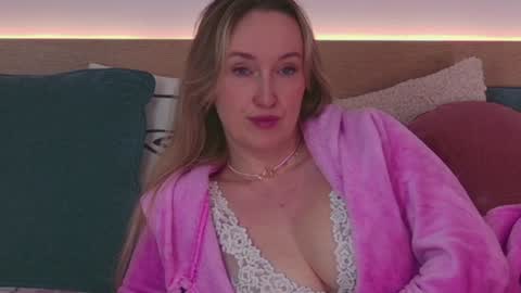 Snapshot of oh_kitty chatting on December 11, 2024, 8:36 am Kourtney online show from December 11, 2024, 8:36 am