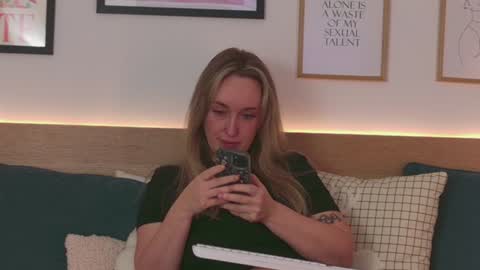 Snapshot of oh_kitty chatting on January 13, 2025, 10:47 am Kourtney online show from January 13, 2025, 10:47 am