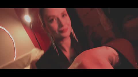 your dear Lilith Chapman online show from December 29, 2024, 3:33 am