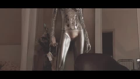 your dear Lilith Chapman online show from June 9, 2026, 9:32 am