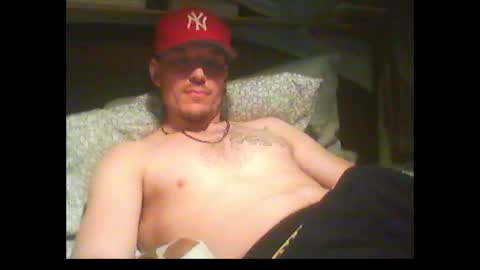 Snapshot of oh_you_know69 chatting on February 21, 2025, 5:02 am who dares  toss me some  tips lets have fun online show from February 21, 2025, 5:02 am