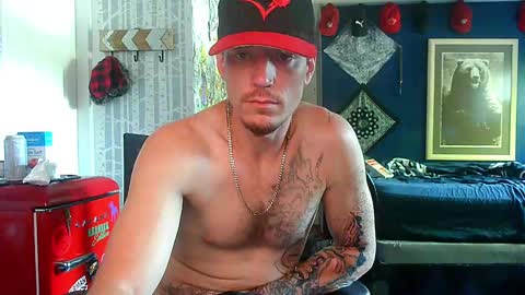 Snapshot of oh_you_know69 chatting on September 22, 2025, 9:17 pm who dares  toss me some  tips lets have fun online show from September 22, 2025, 9:17 pm