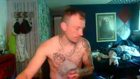 who dares  toss me some  tips lets have fun online show from May 17, 2026, 2:24 pm