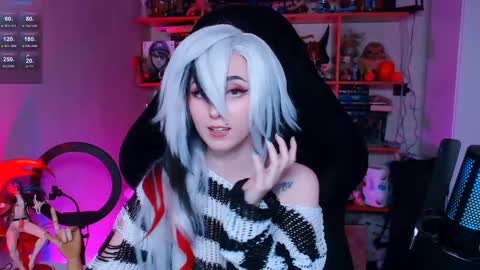 Snapshot of ohclementinee chatting on December 11, 2024, 10:36 am Clementine  Clem  online show from December 11, 2024, 10:36 am