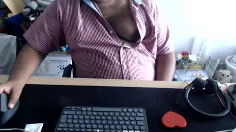 Snapshot of ohfck11 chatting on July 12, 2026, 9:33 am Chubby Gary online show from July 12, 2026, 9:33 am