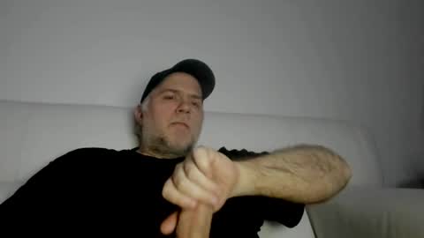 Billy Bear online show from April 10, 2026, 11:53 pm